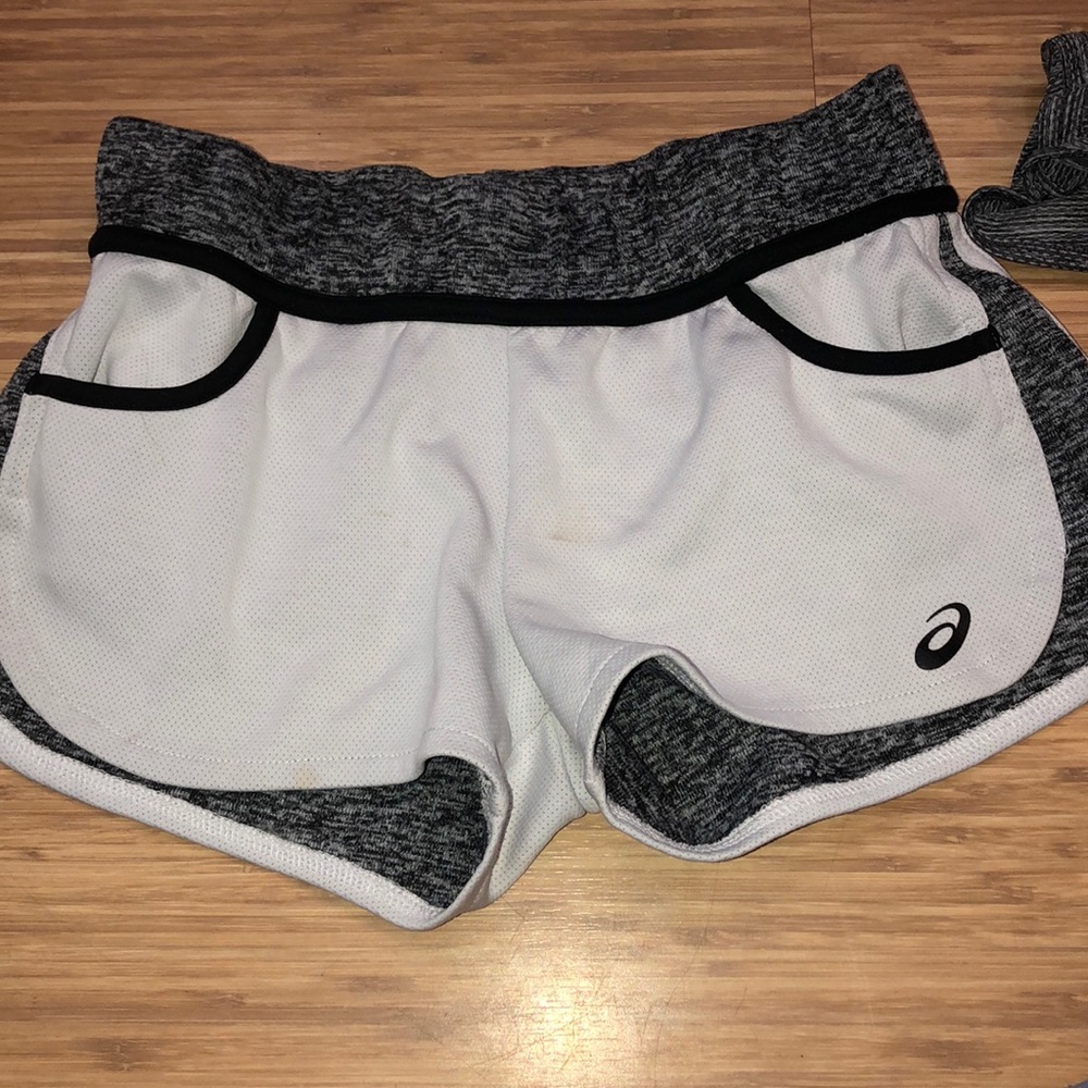 Running shorts